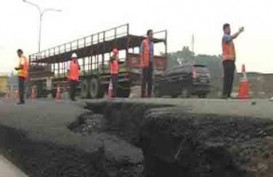 Jalan Ambles, Polisi Buka Tutup Jalur Sumedang-Majalengka